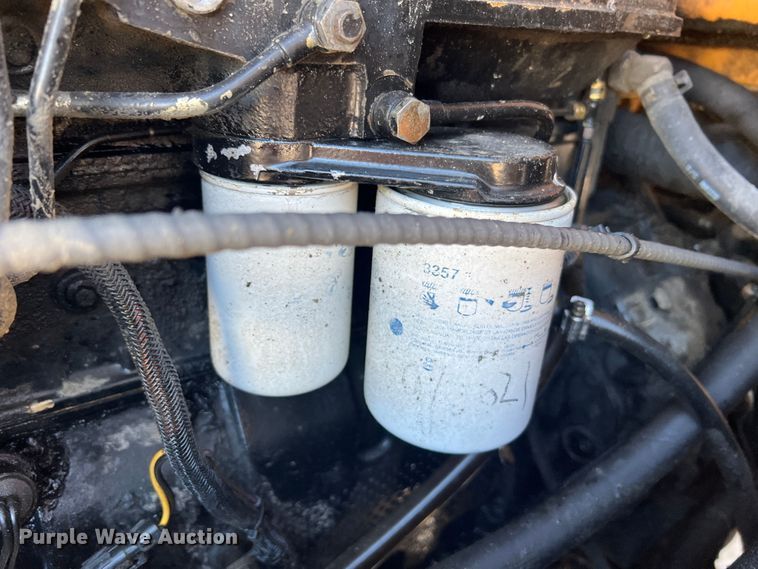 image for item MR9793 1994 Case 621B  wheel loader