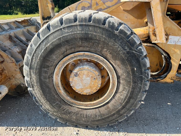 image for item MR9793 1994 Case 621B  wheel loader