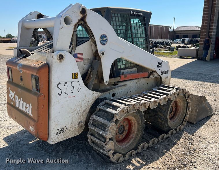 image for item MR9798 2002 Bobcat S250  skid steer loader