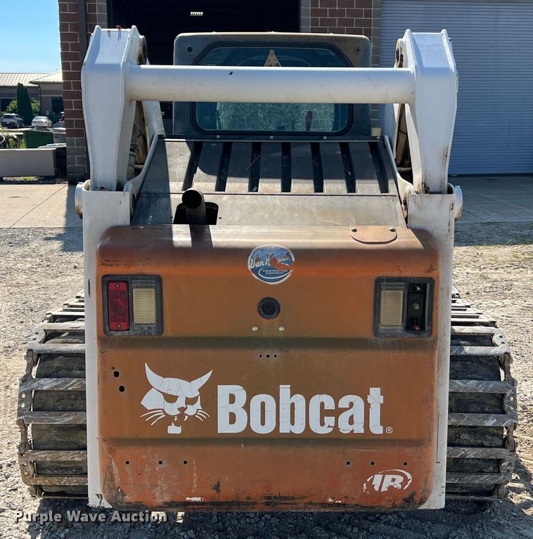 image for item MR9798 2002 Bobcat S250  skid steer loader