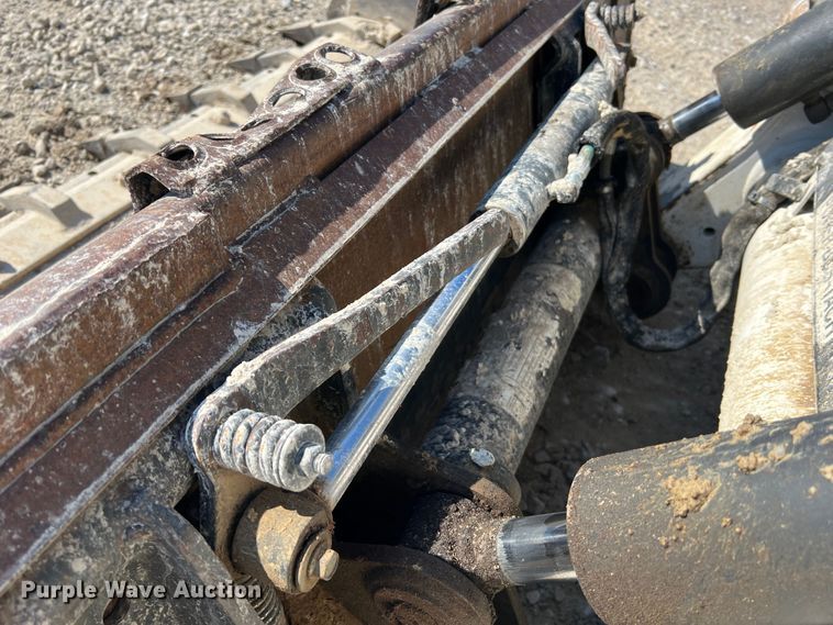 image for item MR9798 2002 Bobcat S250  skid steer loader