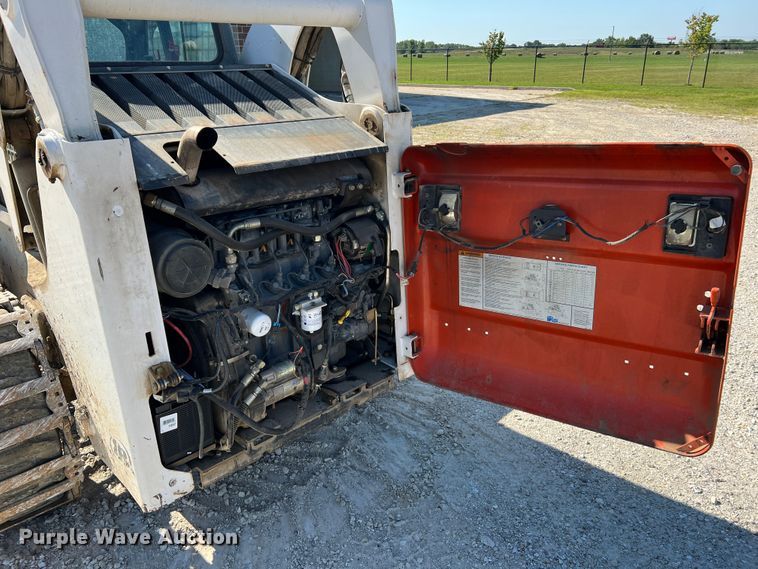 image for item MR9798 2002 Bobcat S250  skid steer loader