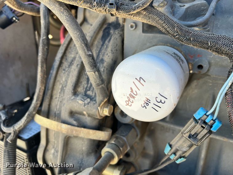 image for item MR9798 2002 Bobcat S250  skid steer loader