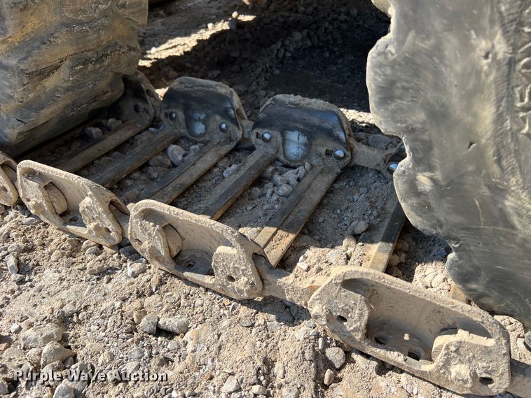 image for item MR9798 2002 Bobcat S250  skid steer loader