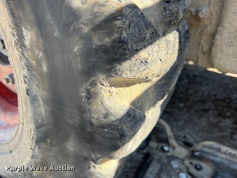 image for item MR9798 2002 Bobcat S250  skid steer loader