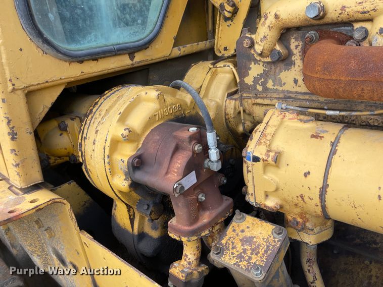 image for item MU9084 Caterpillar D9H  crawler tractor