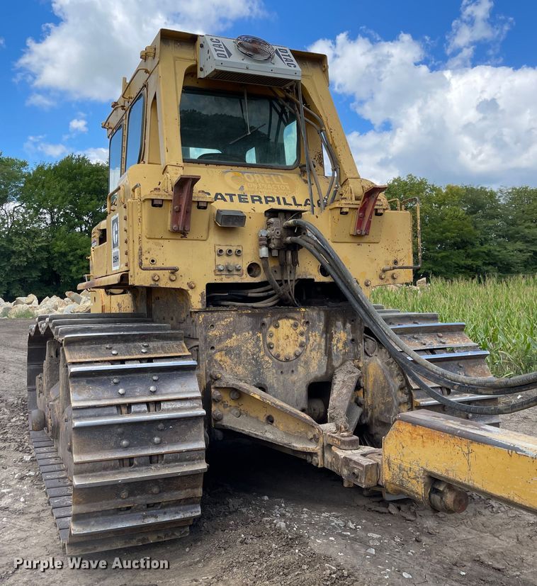 image for item MU9085 1977 Caterpillar D9H  crawler tractor