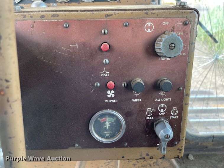 image for item MU9085 1977 Caterpillar D9H  crawler tractor