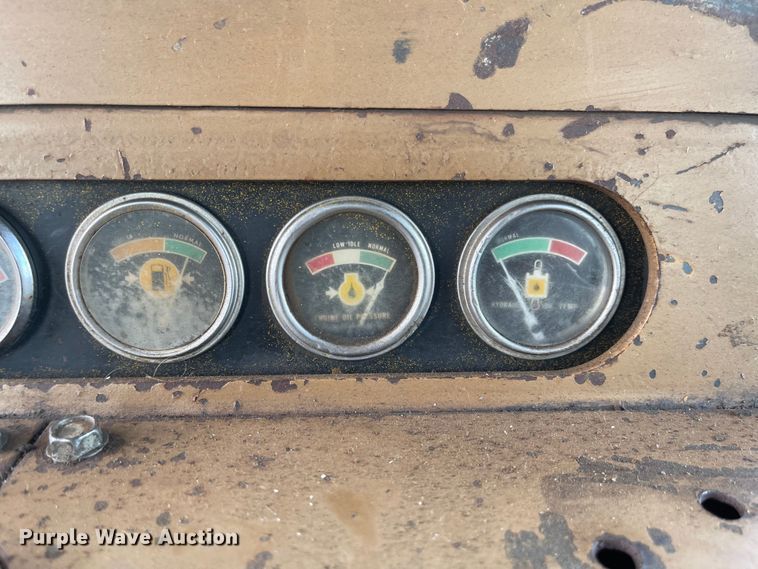 image for item MU9085 1977 Caterpillar D9H  crawler tractor