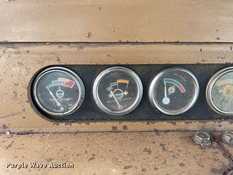 image for item MU9085 1977 Caterpillar D9H  crawler tractor