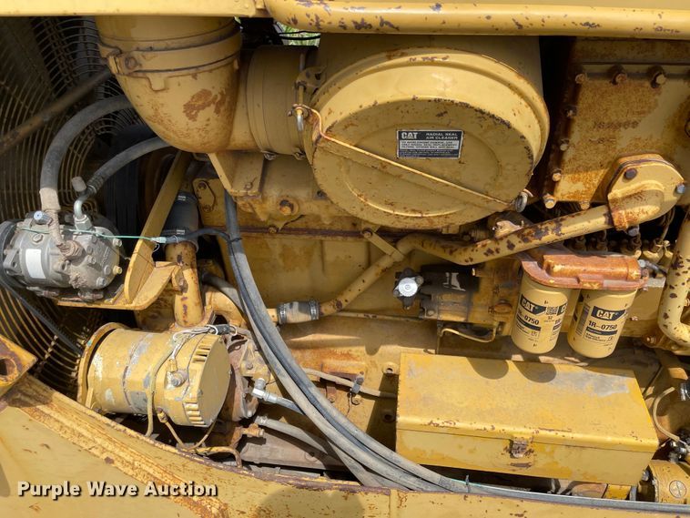 image for item MU9085 1977 Caterpillar D9H  crawler tractor