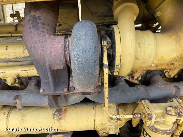 image for item MU9085 1977 Caterpillar D9H  crawler tractor
