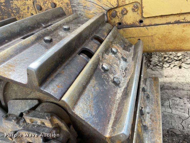 image for item MU9085 1977 Caterpillar D9H  crawler tractor