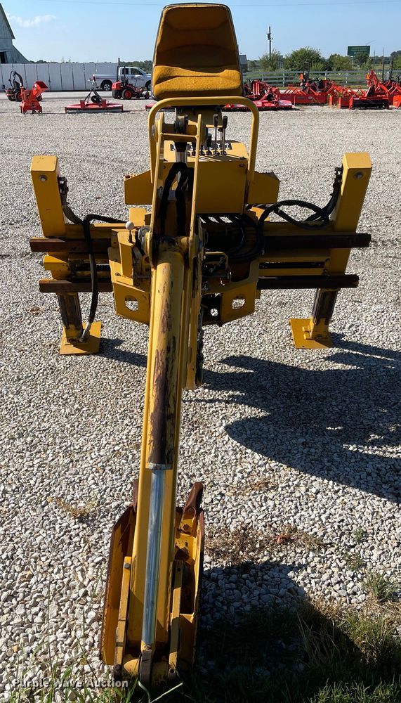 image for item MU9088 Bradco 112255  backhoe attachment