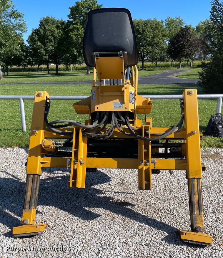 image for item MU9088 Bradco 112255  backhoe attachment