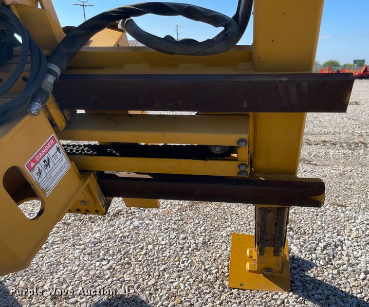 image for item MU9088 Bradco 112255  backhoe attachment