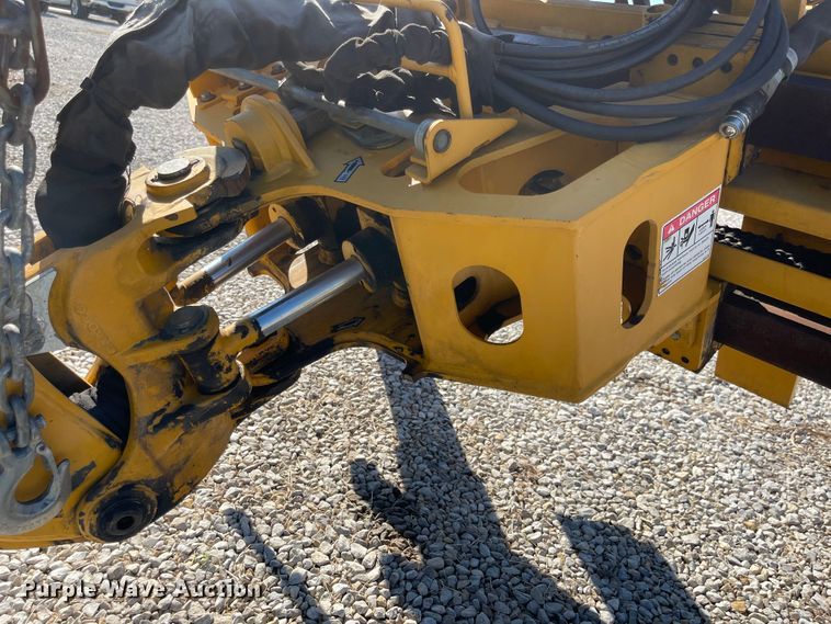 image for item MU9088 Bradco 112255  backhoe attachment