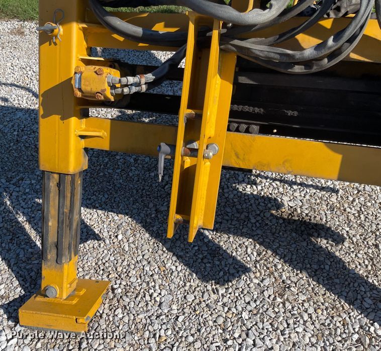 image for item MU9088 Bradco 112255  backhoe attachment