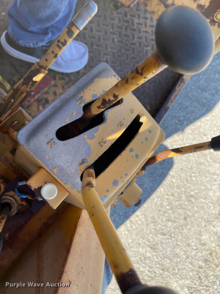 image for item MU9090 Galion T500M  rigid frame motor grader