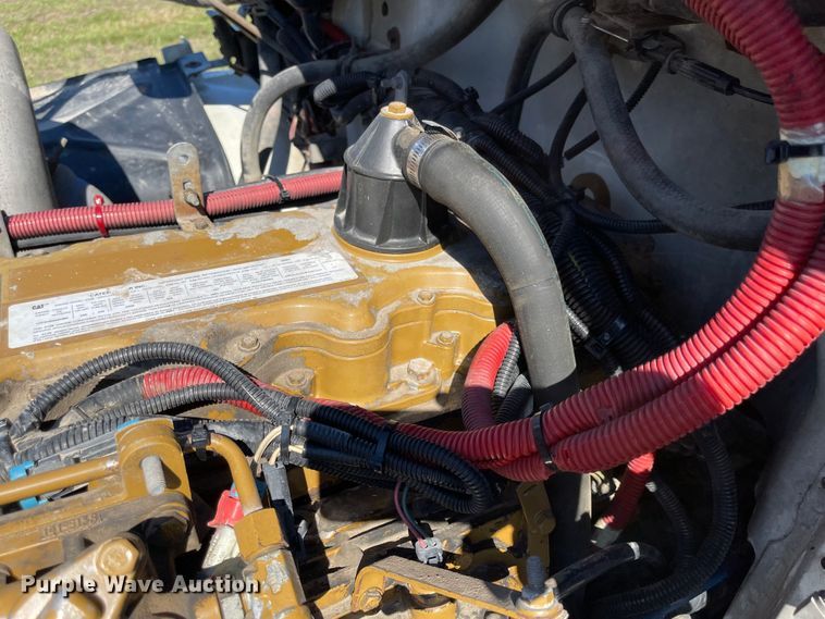 image for item MU9091 2002 Freightliner FL70  utility / service truck