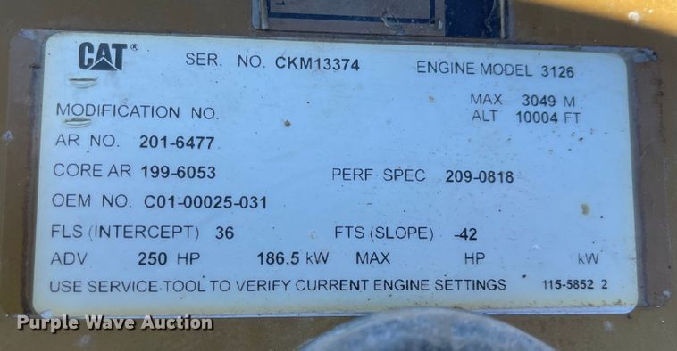 image for item MU9091 2002 Freightliner FL70  utility / service truck