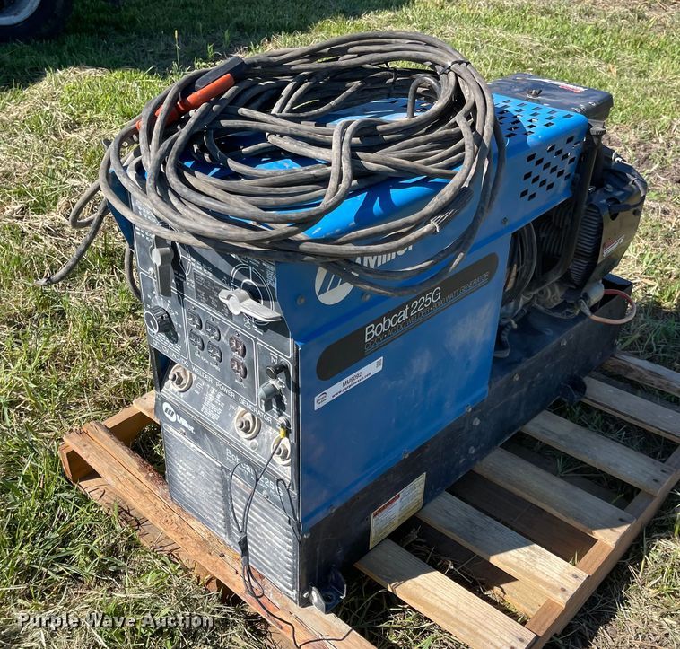 image for item MU9092 Miller Bobcat 225G  welder/generator