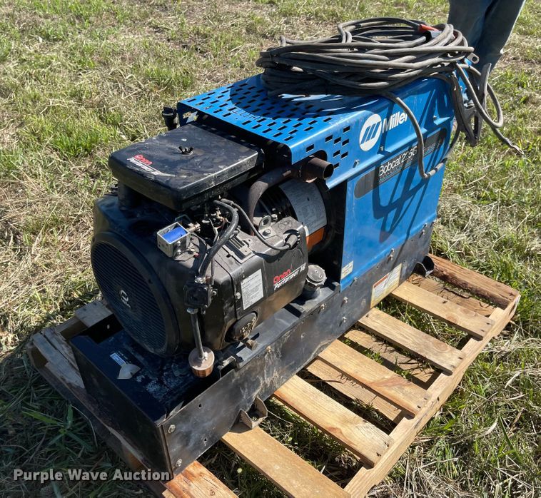 image for item MU9092 Miller Bobcat 225G  welder/generator