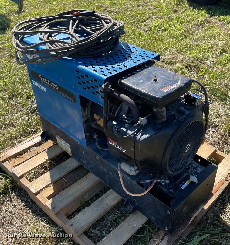 image for item MU9092 Miller Bobcat 225G  welder/generator