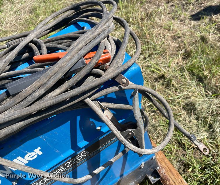 image for item MU9092 Miller Bobcat 225G  welder/generator