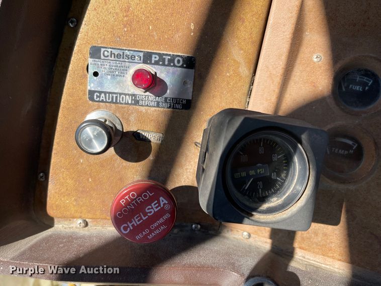 image for item MU9093 1975 Ford 700  dump truck