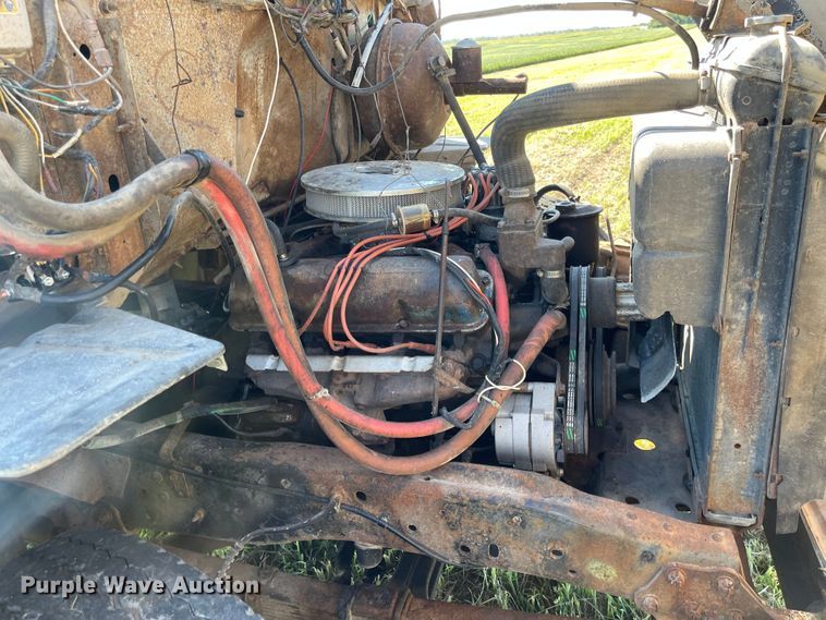 image for item MU9093 1975 Ford 700  dump truck