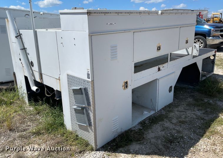 image for item MU9094 Service bed