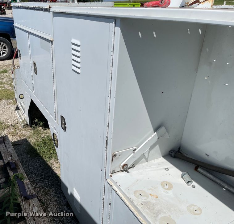 image for item MU9094 Service bed