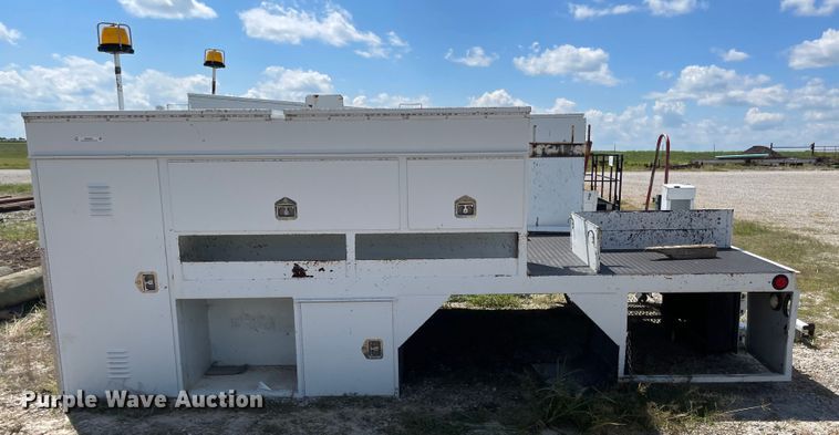 image for item MU9094 Service bed