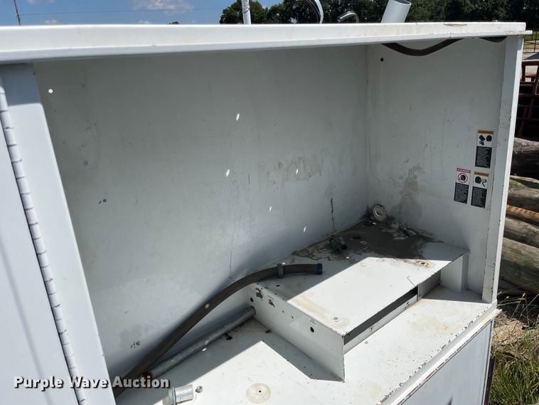 image for item MU9094 Service bed