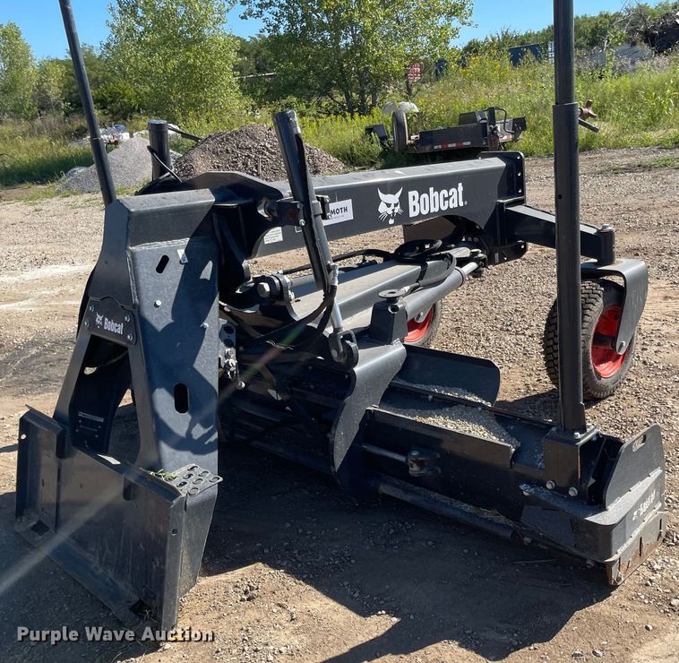 image for item MU9104 2018 Bobcat Grader 108  skid steer grader