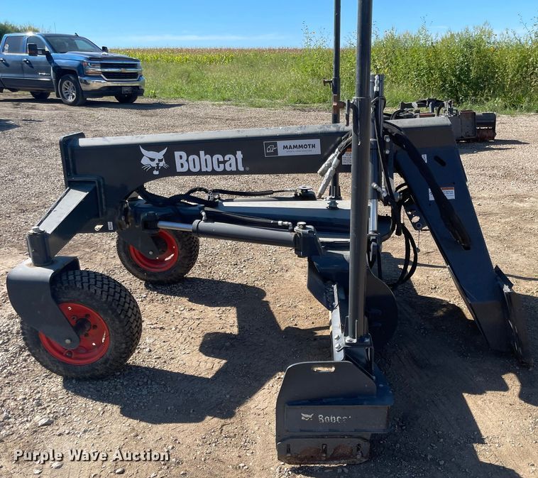 image for item MU9104 2018 Bobcat Grader 108  skid steer grader