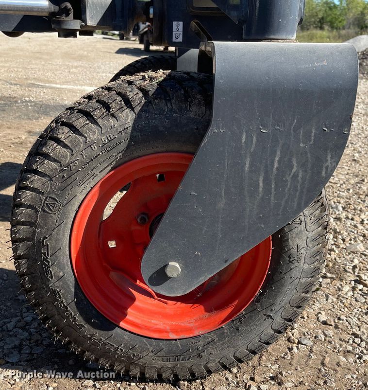 image for item MU9104 2018 Bobcat Grader 108  skid steer grader