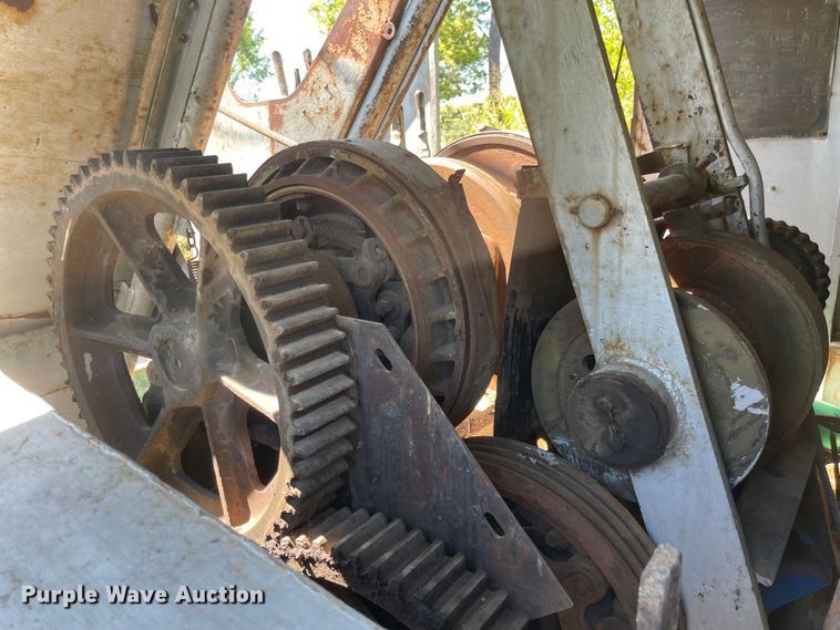 image for item MU9114 1951 Insley K12  crane