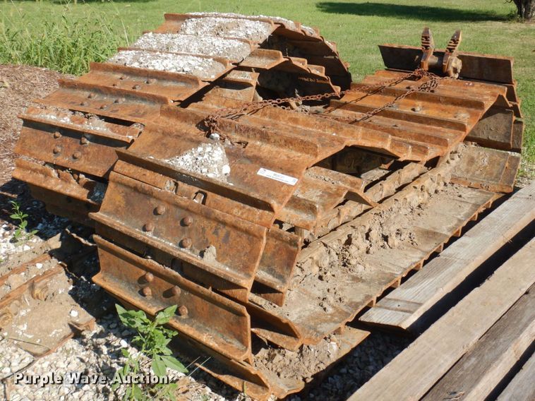 image for item MU9731 Dozer undercarriage parts