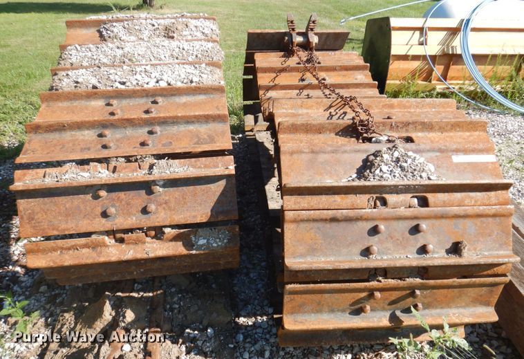 image for item MU9731 Dozer undercarriage parts