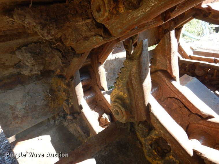 image for item MU9731 Dozer undercarriage parts