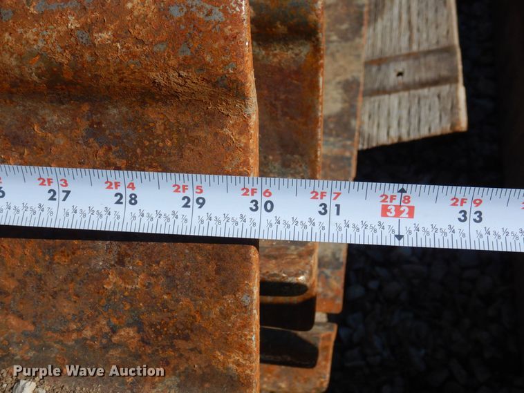 image for item MU9731 Dozer undercarriage parts