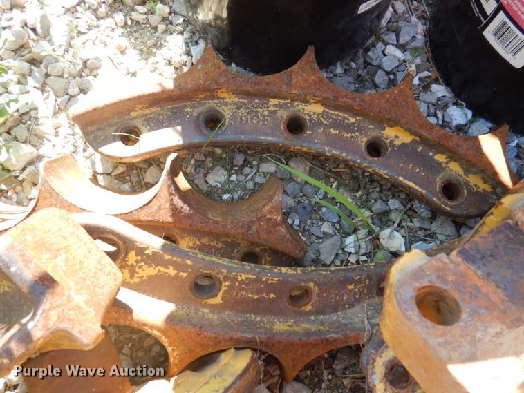image for item MU9731 Dozer undercarriage parts