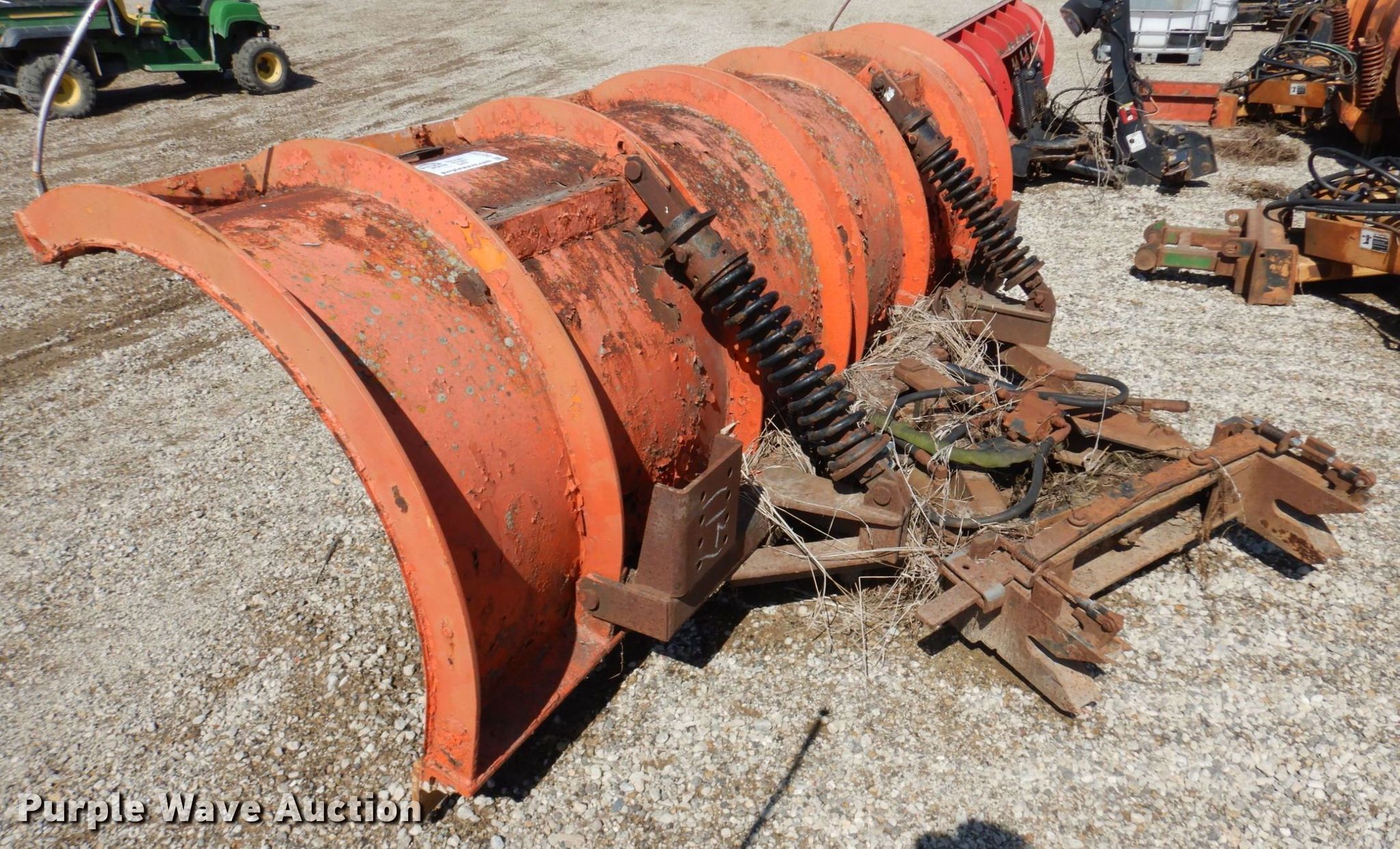 Henderson snow plow in Lakeville, MN Item DQ7232 sold Purple Wave