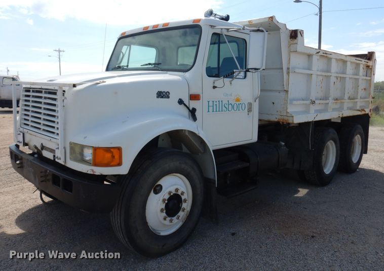 image for item DB7835 1998 International 4900  dump truck