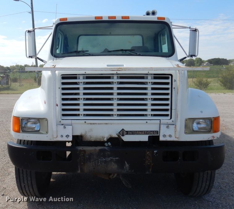 image for item DB7835 1998 International 4900  dump truck