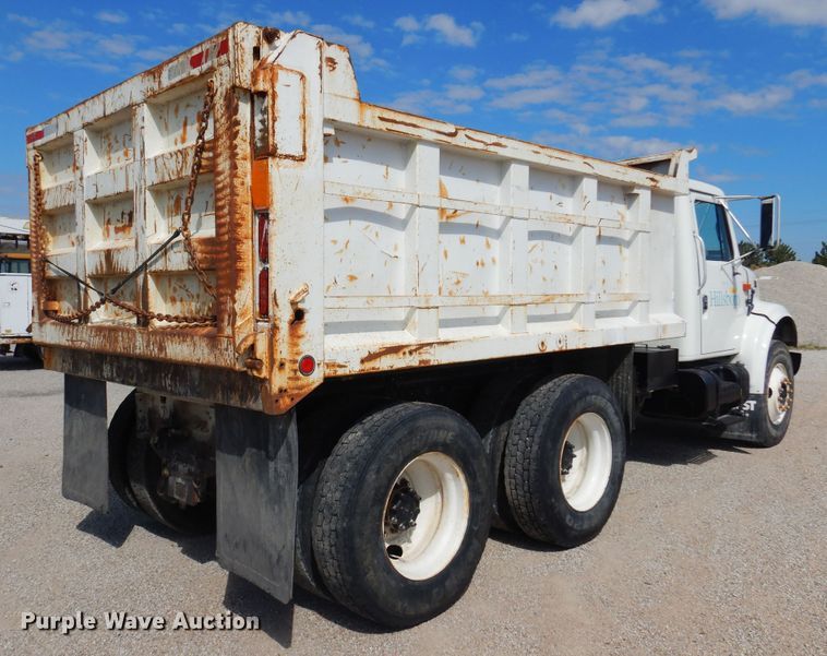 image for item DB7835 1998 International 4900  dump truck