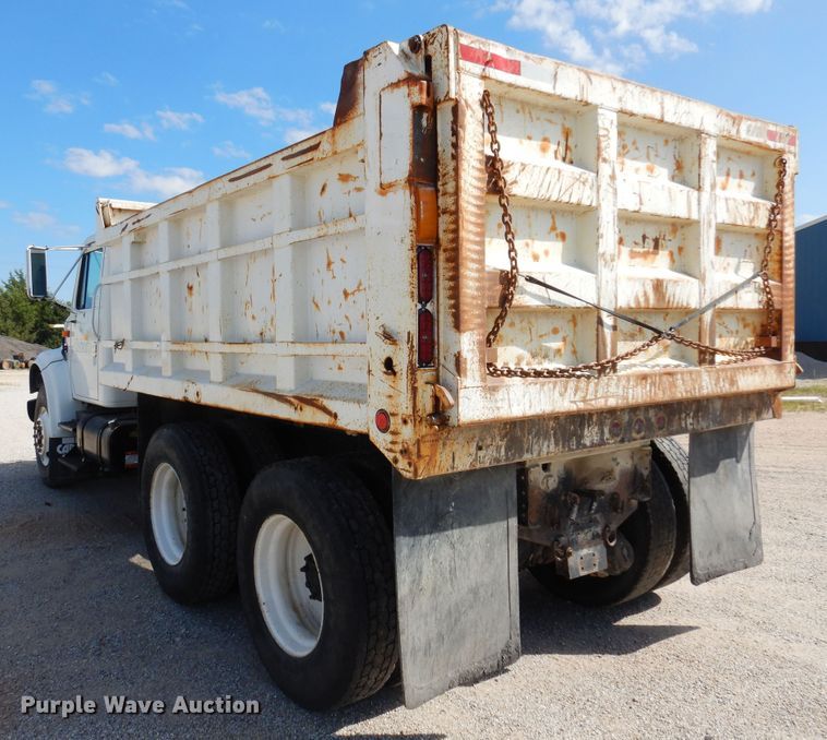 image for item DB7835 1998 International 4900  dump truck
