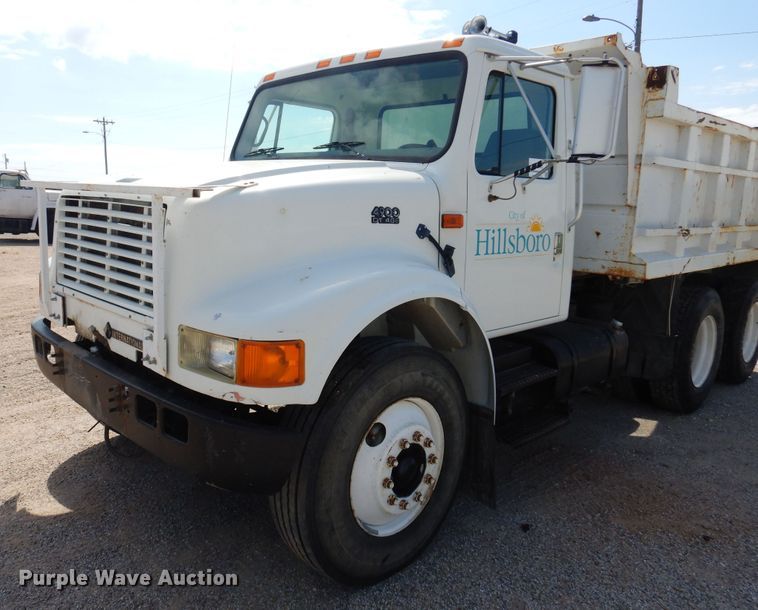 image for item DB7835 1998 International 4900  dump truck